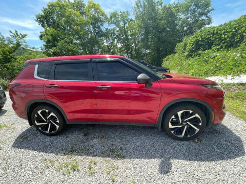 2022 Mitsubishi Outlander ES