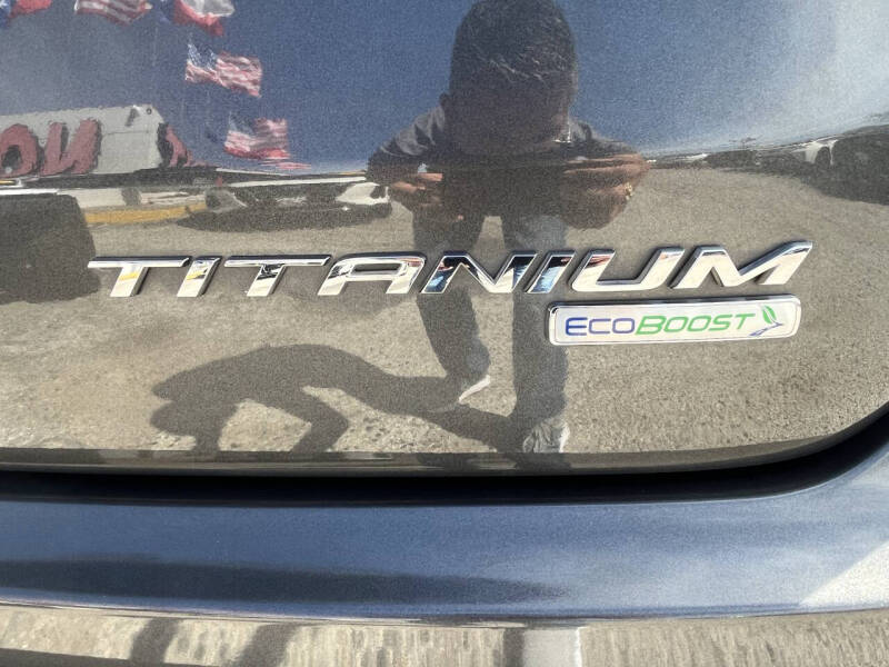 2020 Ford Edge Titanium