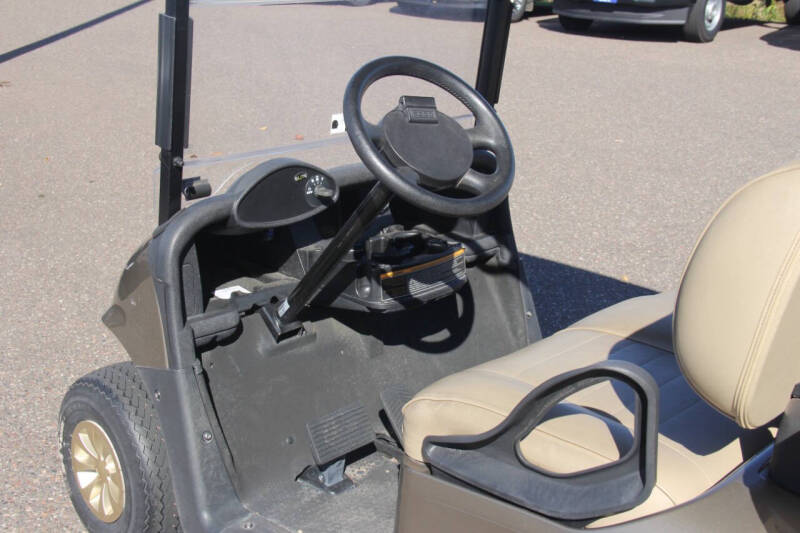 2020 E-Z-GO RXV ELiTE