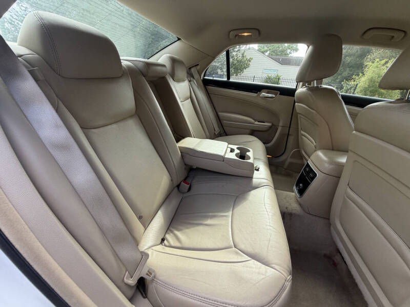 2013 Chrysler 300