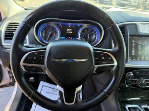 2016 Chrysler 300 C