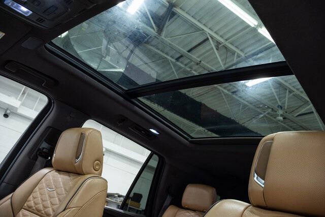 2022 Cadillac Escalade Premium Luxury