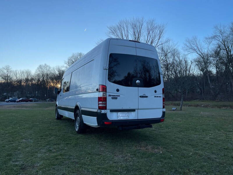 2011 Freightliner Sprinter 2500