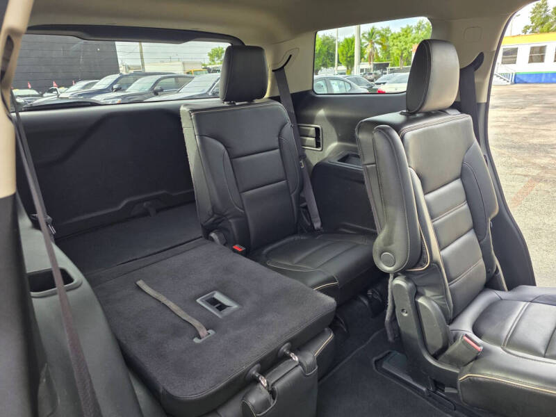 2017 GMC Acadia Denali