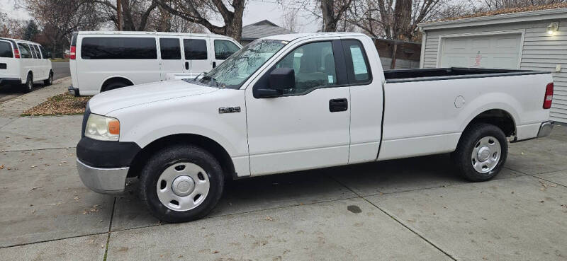 2005 Ford F-150 XL's photo