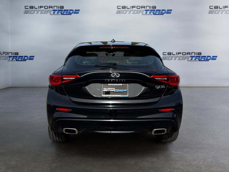 2018 Infiniti QX30 Luxury