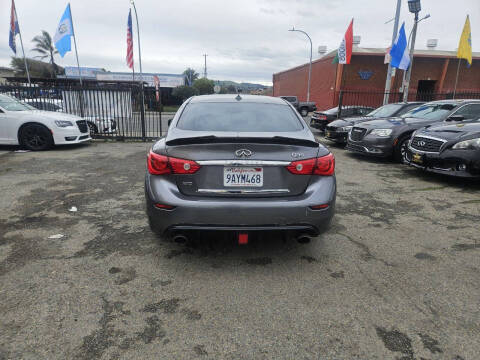 2015 Infiniti Q50 Premium