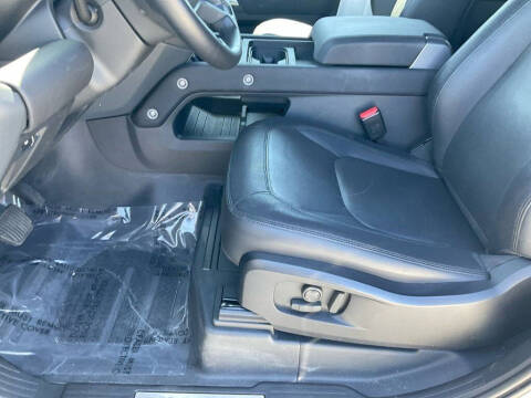 2024 Land Rover Defender 90 P400 X-Dynamic SE