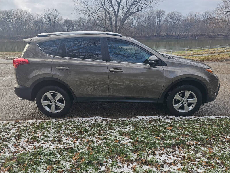 Used 2015 Toyota RAV4 XLE with VIN 2T3RFREV8FW273870 for sale in Terre Haute, IN