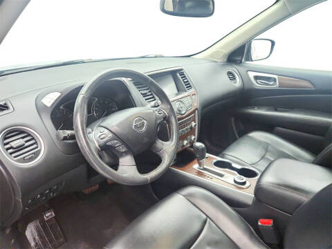 2017 Nissan Pathfinder Platinum