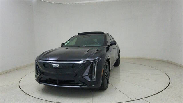 2024 Cadillac LYRIQ Sport 3