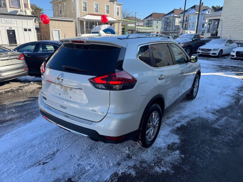 2018 Nissan Rogue SV