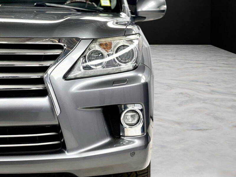 2015 Lexus LX 570