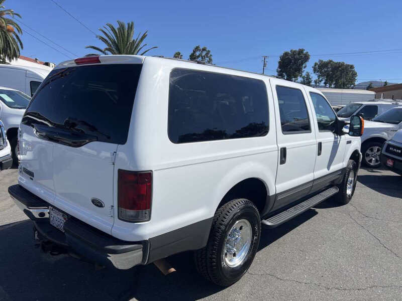 2005 Ford Excursion XLT