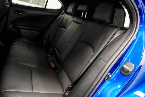 2023 Lexus UX 250h F SPORT Handling