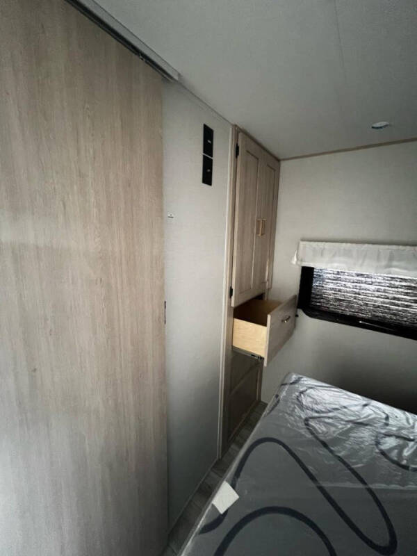 2025 Prime Time RV AVENGER LE 24RLS