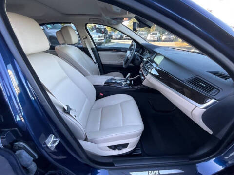 2011 BMW 5 Series 528i