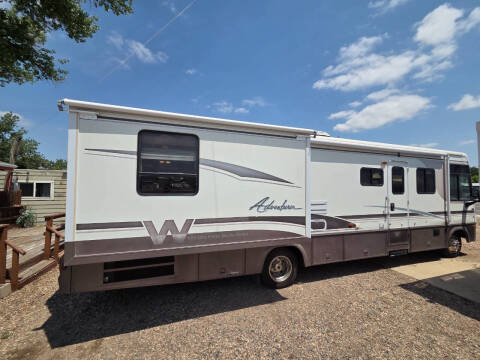 2000 Winnebago Adventure