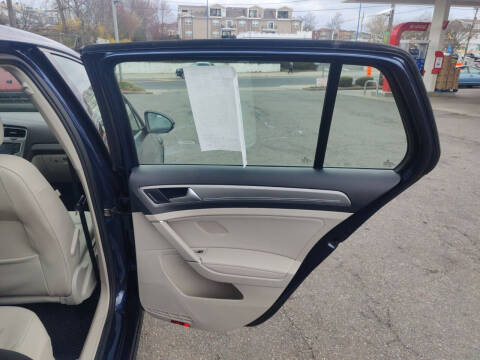 2016 Volkswagen Golf TSI SE