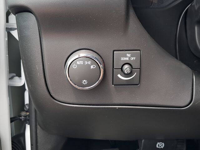2025 Chevrolet Express 3500