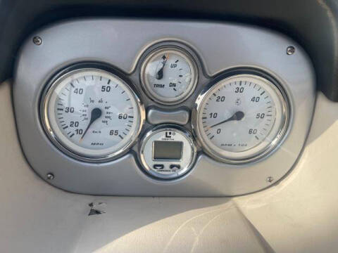 2005 n/a LARSON LXi 228