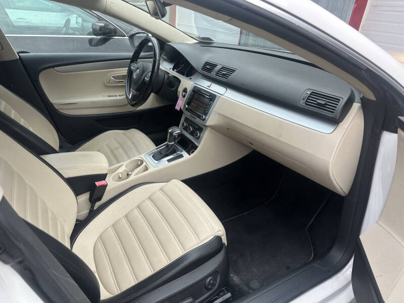 2010 Volkswagen CC Sport