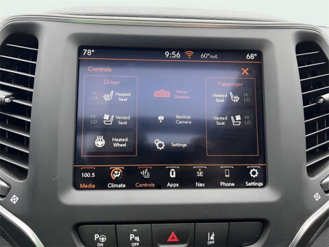 2023 Jeep Cherokee Altitude Lux