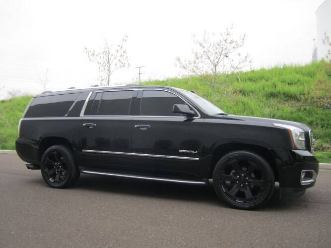 2017 GMC Yukon XL Denali