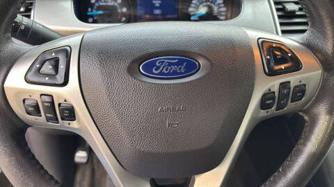 2017 Ford Taurus SEL