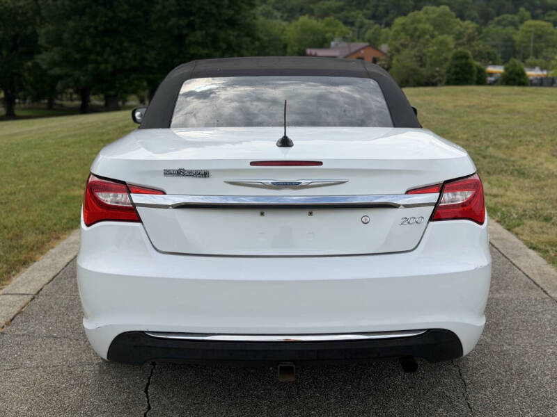 2012 Chrysler 200 Touring