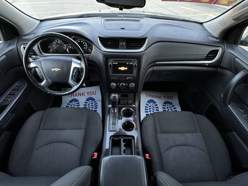 2017 Chevrolet Traverse LT