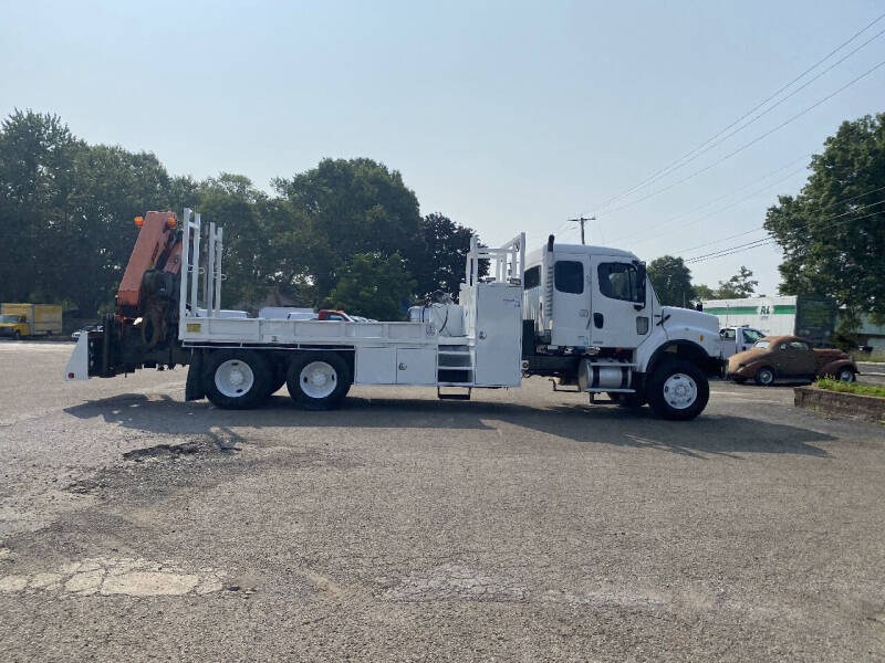 2007 Freightliner M2 106