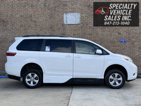 2017 Toyota Sienna LE Mobility 7-Passenger