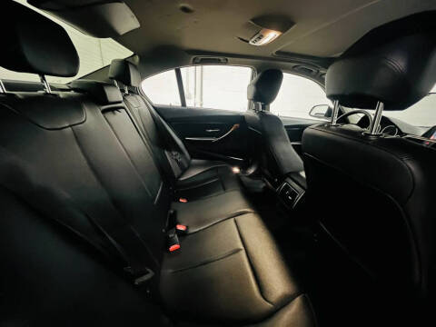 2017 BMW 3 Series 320i xDrive