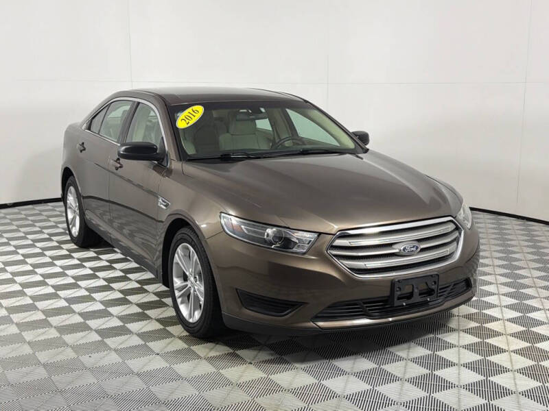 2016 Ford Taurus SE