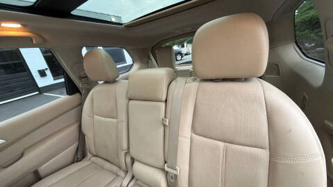 2013 Nissan Pathfinder Platinum