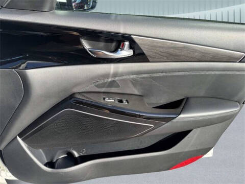 2020 Kia Cadenza Technology