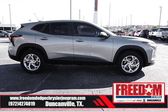 2025 Chevrolet Trax LS