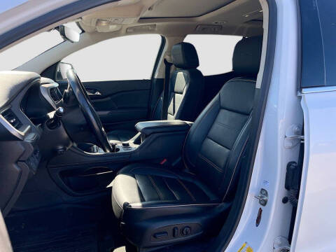 2022 GMC Acadia Denali