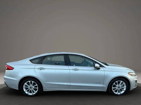 2019 Ford Fusion Hybrid SE