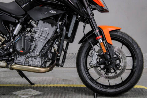 2021 KTM 890 Duke