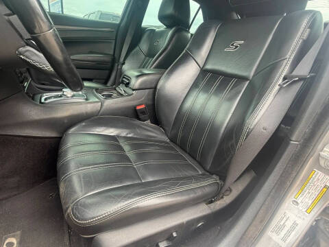 2016 Chrysler 300
