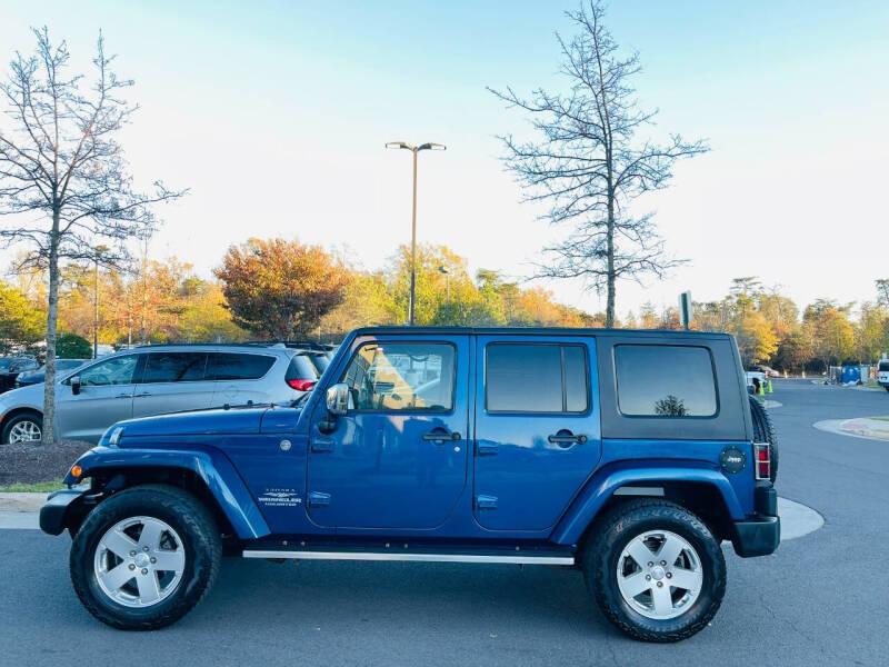 2010 Jeep Wrangler Unlimited Sahara photo 11