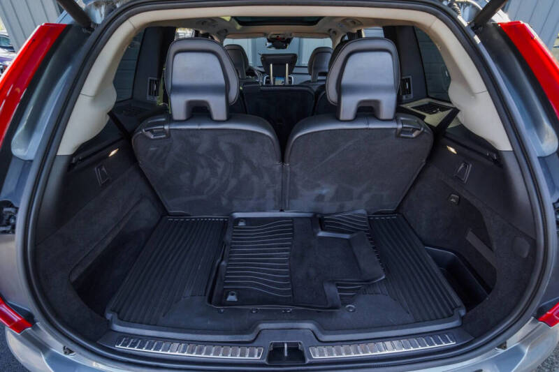 2018 Volvo XC90 T5 Momentum 7-Passenger