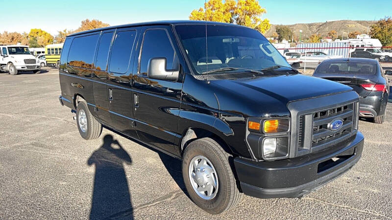 2014 Ford E-Series Econoline Wagon XL's photo