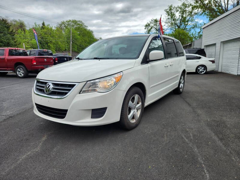 2010 Volkswagen Routan SE