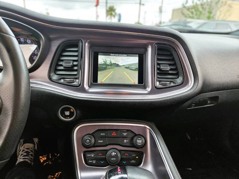 2018 Dodge Challenger SXT