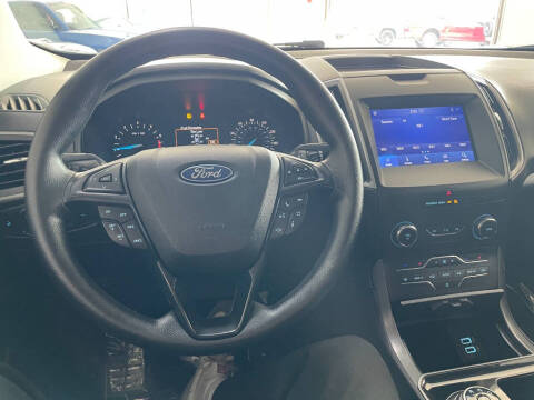 2020 Ford Edge SE