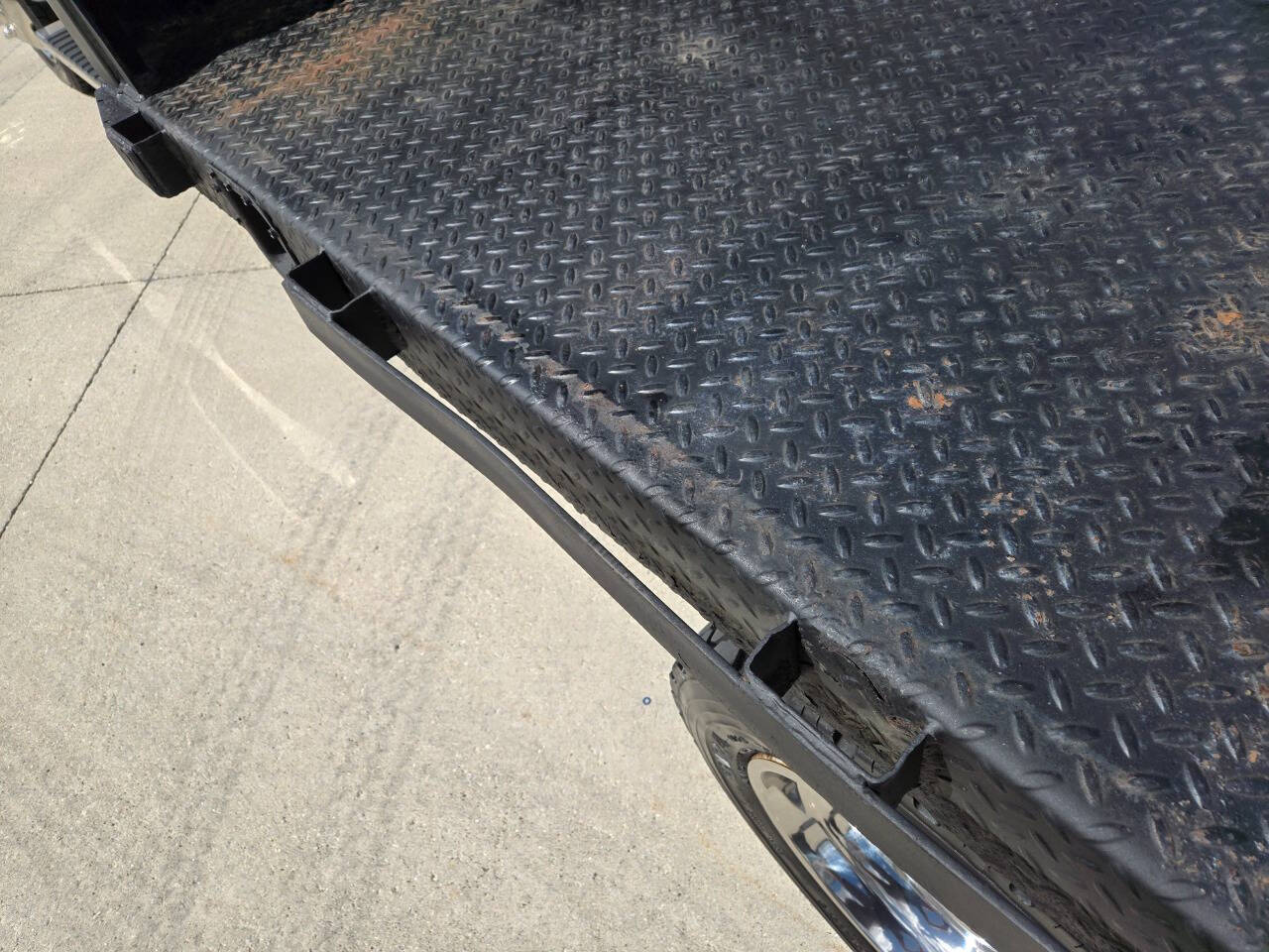 2004 Ford F-550 Super Duty 23