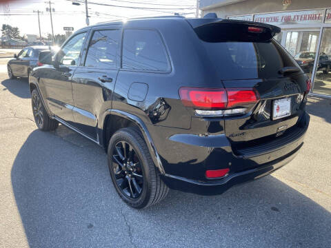 2018 Jeep Grand Cherokee Altitude